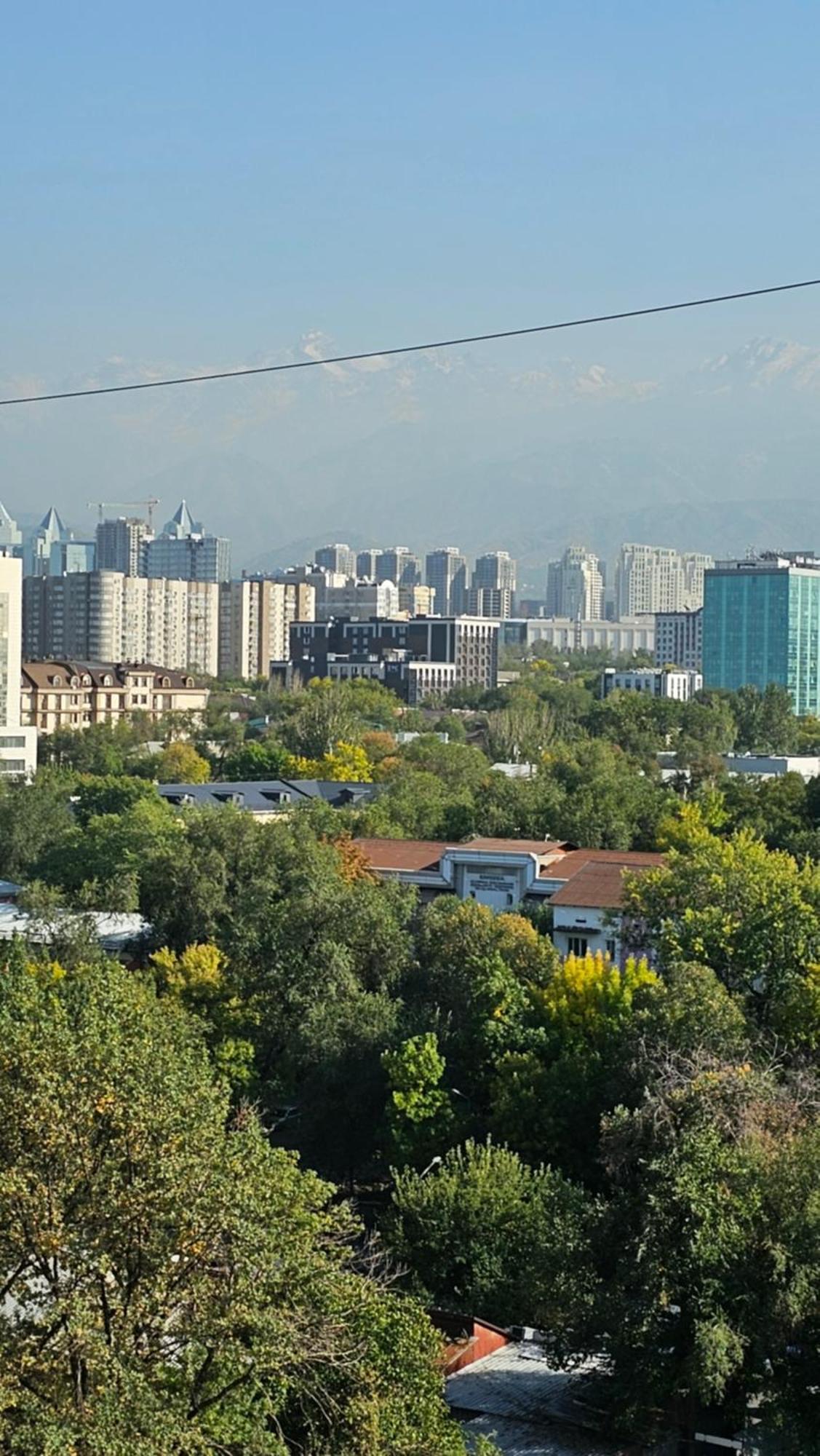 Новый Жк В Самом Центре Города Almati Kültér fotó